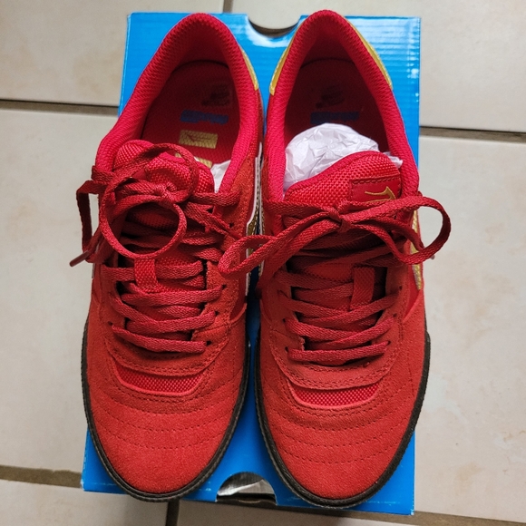 Lakai Cambridgr, red and gold sneakers. Size 5M, 6.5 W - Picture 2 of 4